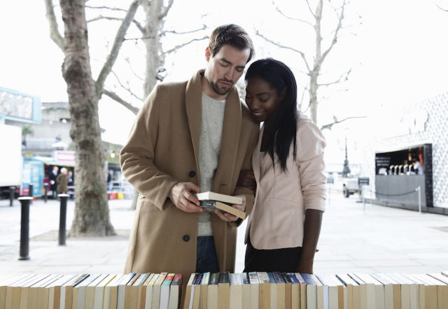 7 Ridiculously Cute Winter Date Ideas for You and Your Boo -  HelloGigglesHelloGiggles