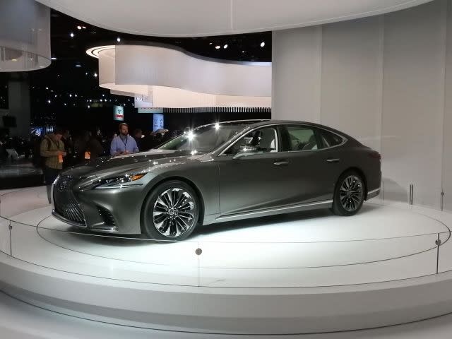 Lexus LS at NAIAS 2017