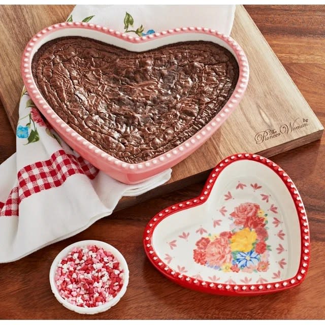 Pioneer Woman Valentine's Day Bakeware: Prices Start at $16 at Walmart