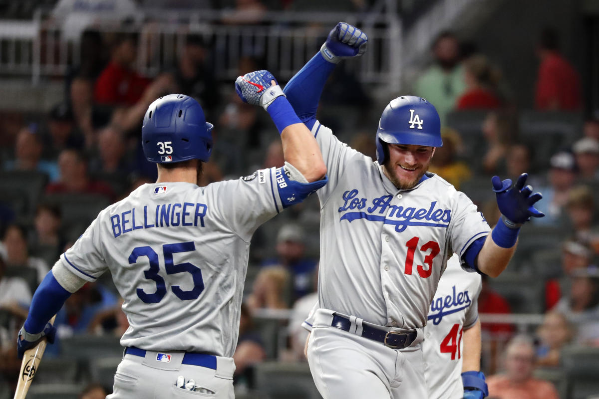 Cody Bellinger Goes Deep, and Upside Down, for Dodgers - The New