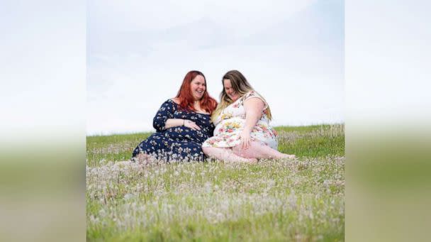 PHOTO: Twin sisters Tina Keefer and Rebecca Lawrence are photographed during their pregnancies. (Amanda Ransom)