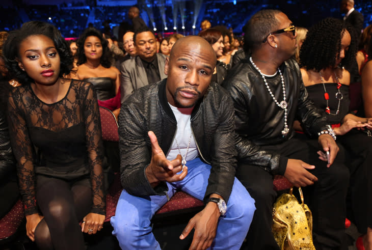 Floyd Mayweather Is The BWAA's Fighter Of The Decade