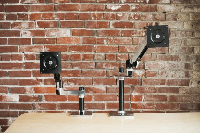  Ergotron – LX HD Sit-Stand Single Monitor Arm, VESA