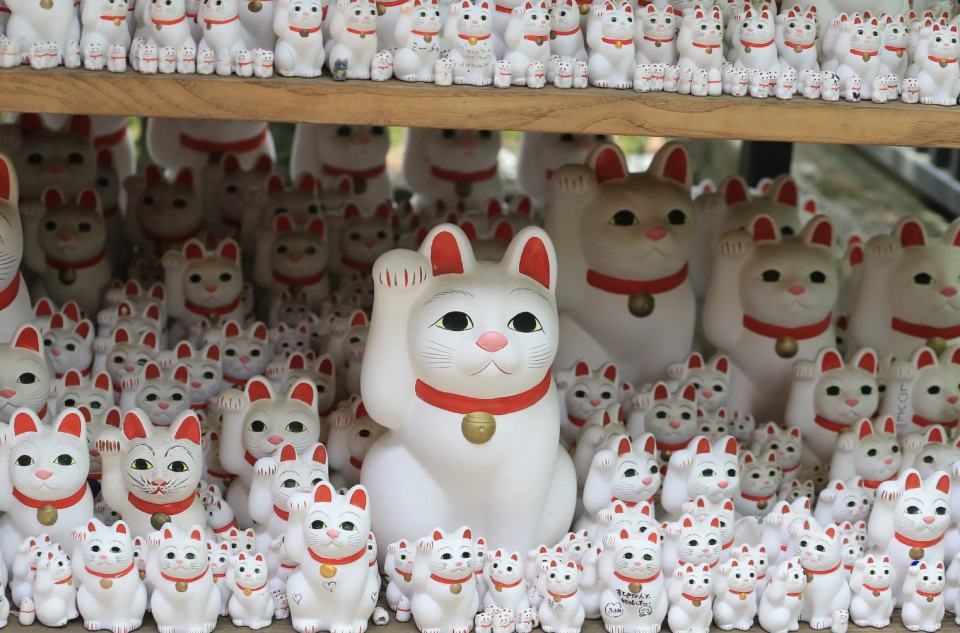神秘財寶：探訪日本神社的招財貓奇幻世界
