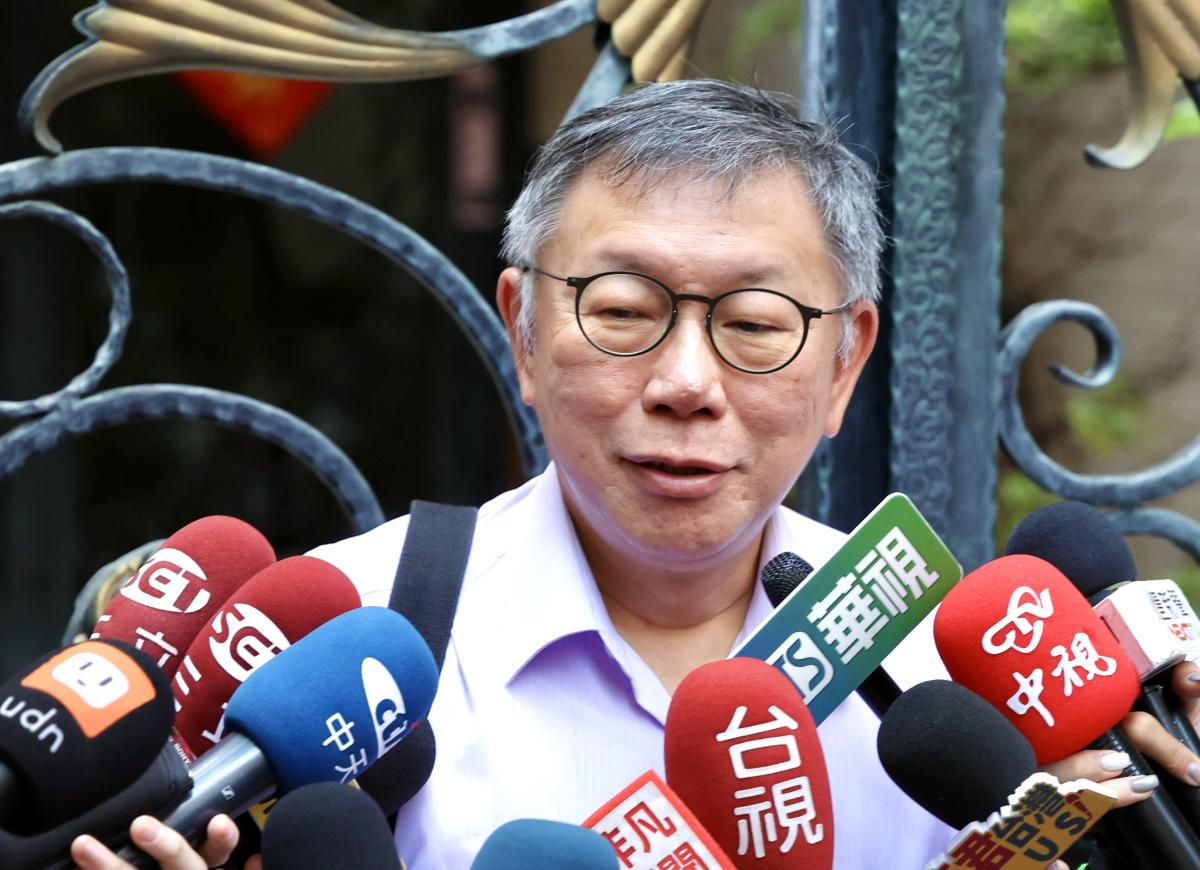 Ko Wenzhe got involved in political donation scandal, Huang Chengying admits: He has big problems with recruiting people