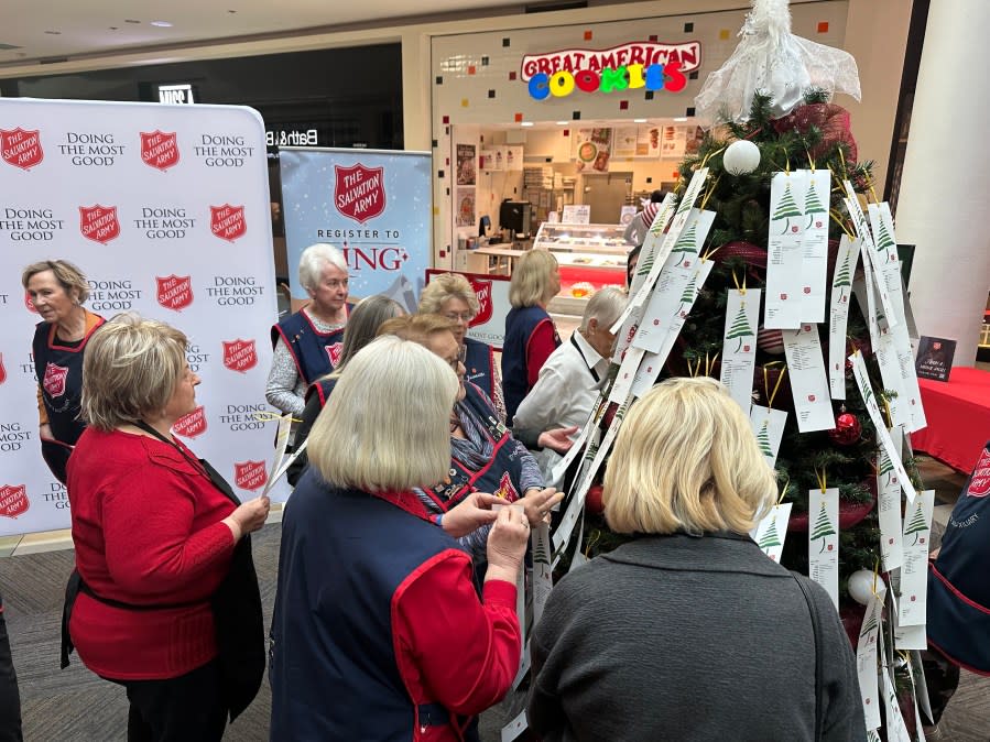 Salvation Army kicks off Christmas season.