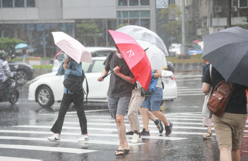 ▲目前瑪娃颱風路線來看，從29日開始，大台北、東半部地區及恆春半島開始出現雨勢。（示意圖／記者葉政勳攝）