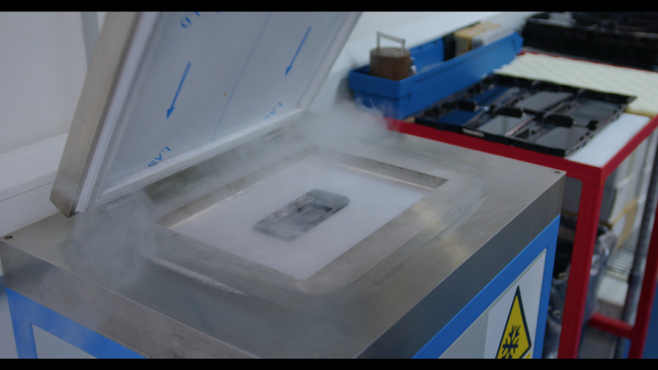 A device is frozen to separate smashed glass (Ingram Micro)