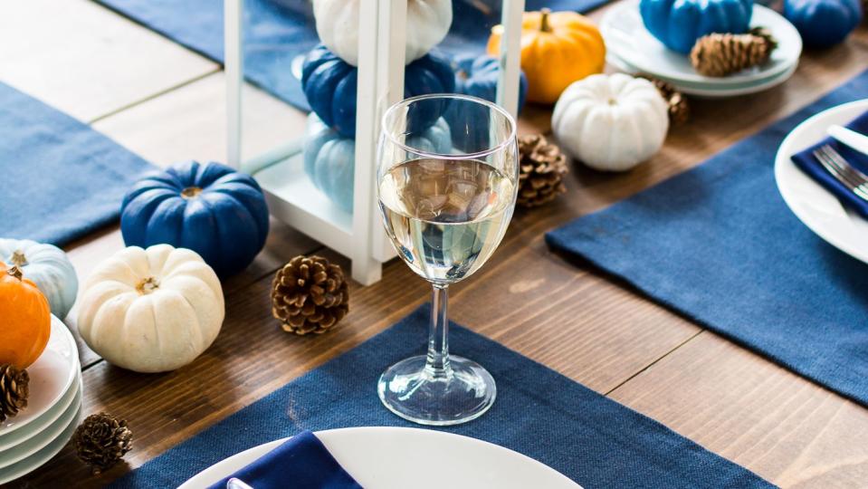 blue thanksgiving table settings