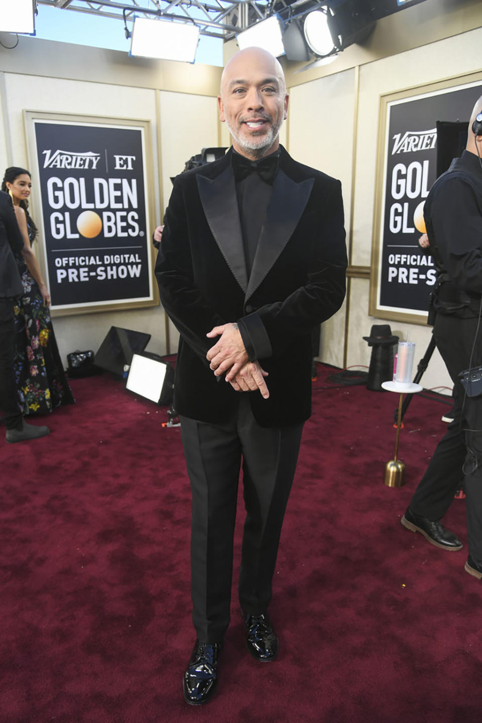 Jo Koy, 2024 Golden Globes, dress shoes, suit, velvet, red carpet