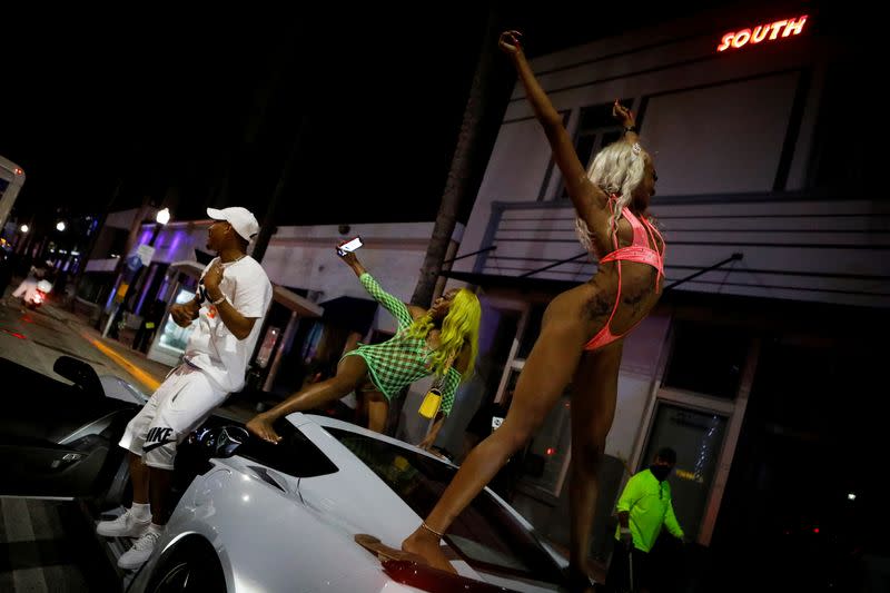 Miami Beach imposes 8 p.m. curfew to control spring break crowds