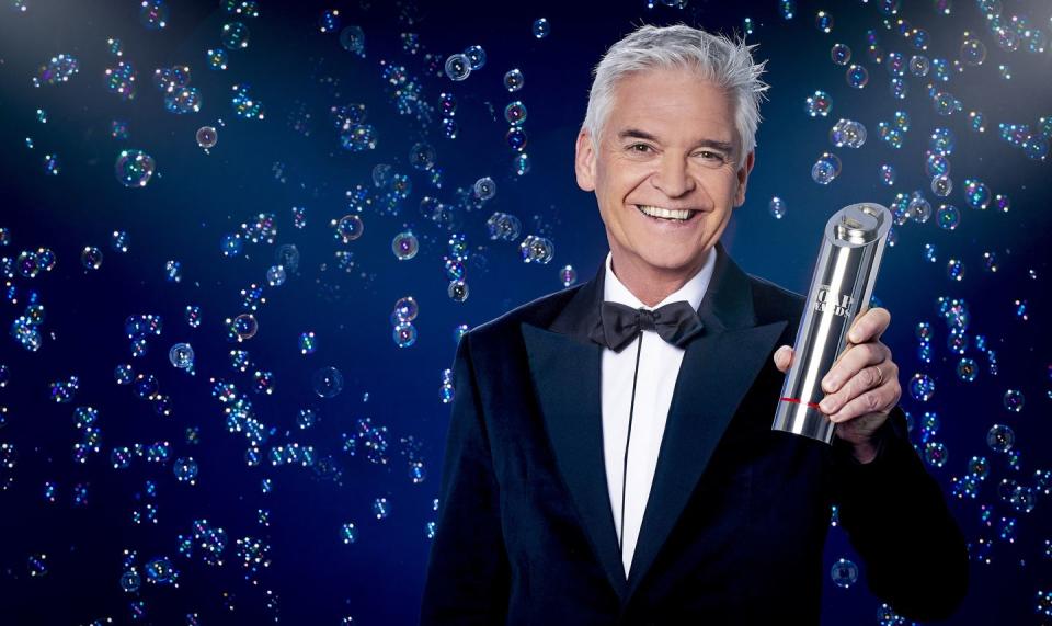 phillip schofield hosts the british soap awards