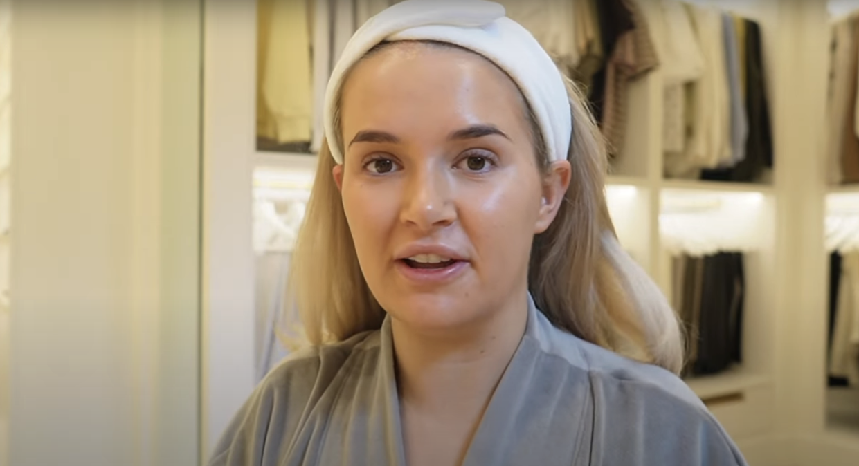 Molly-Mae Hague doing her makeup the day after Bank Holiday. (YouTube)