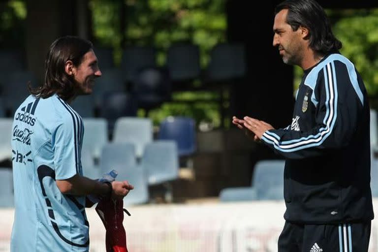 Batista y Messi, en Pekín; el Checho llegaría junto con José Luis Brown al seleccionado mayor