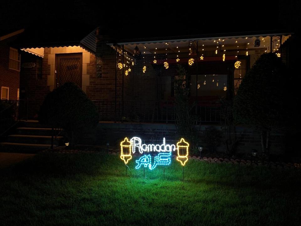 Lights celebrating Ramadan decorate a house in greater Dearborn. (Photo: Ramadan Lights Contest )