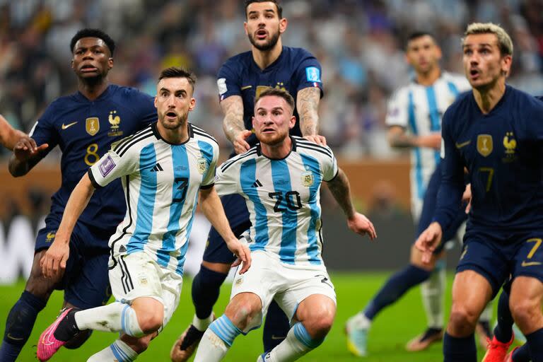 Argentina y Francia, durante la final del Mundial Qatar 2022