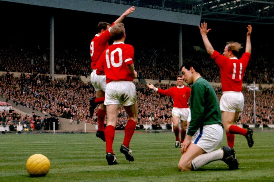 Charlton (right) got his FA Cup winner’s medal when Leicester City were beaten 3-1 at Wembley in 1963 (PA)