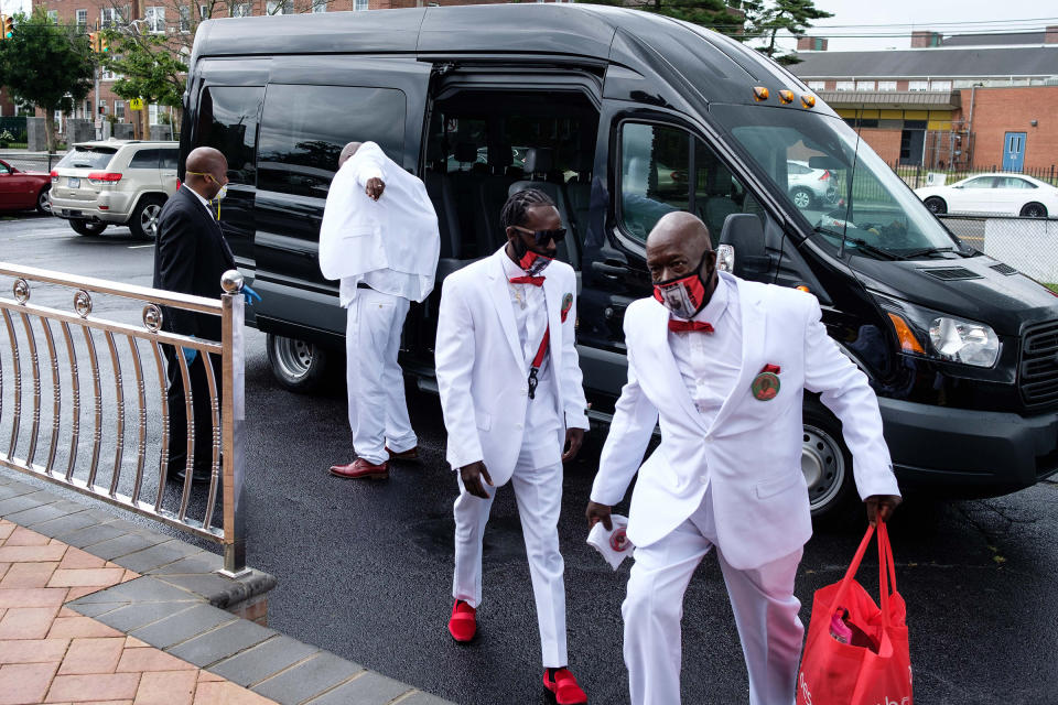 Jamel Floyd’s father and brothers arrive at Judea United Baptist Church for Jamel's funeral in Hempstead, N.Y., on June 30.<span class="copyright">Yuki Iwamura</span>