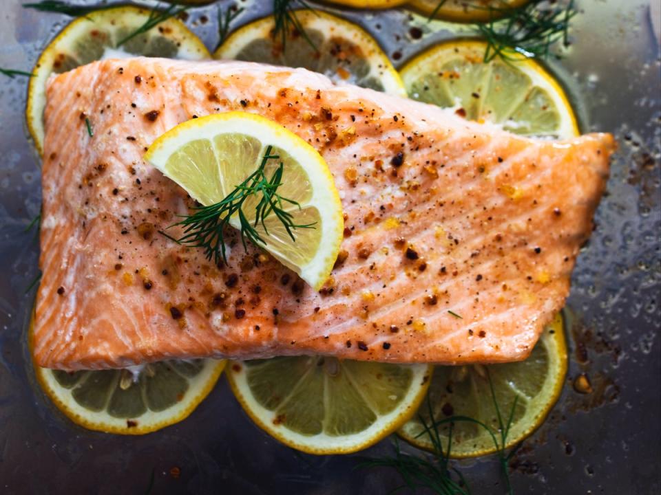 This done-in-a-flash grilled salmon shows the versatility of baking trays (Getty)