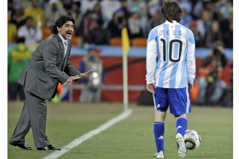 Sudáfrica durante el mundial junto a Leo Messi