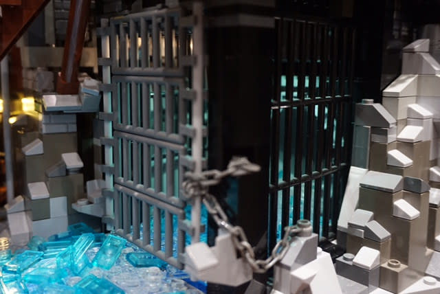 Lego Batman Movie' teaser trailer takes us inside the brick Batcave - CNET