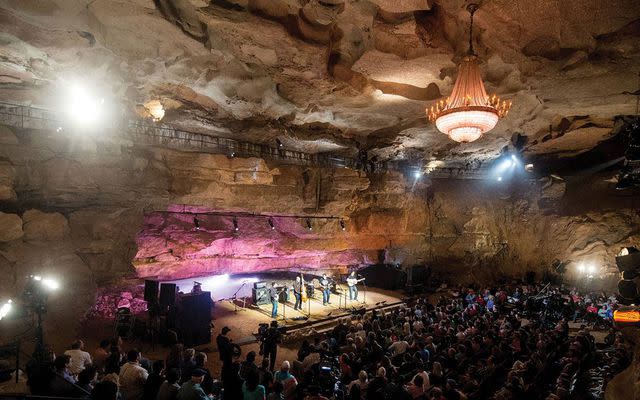 Cumberland Caverns