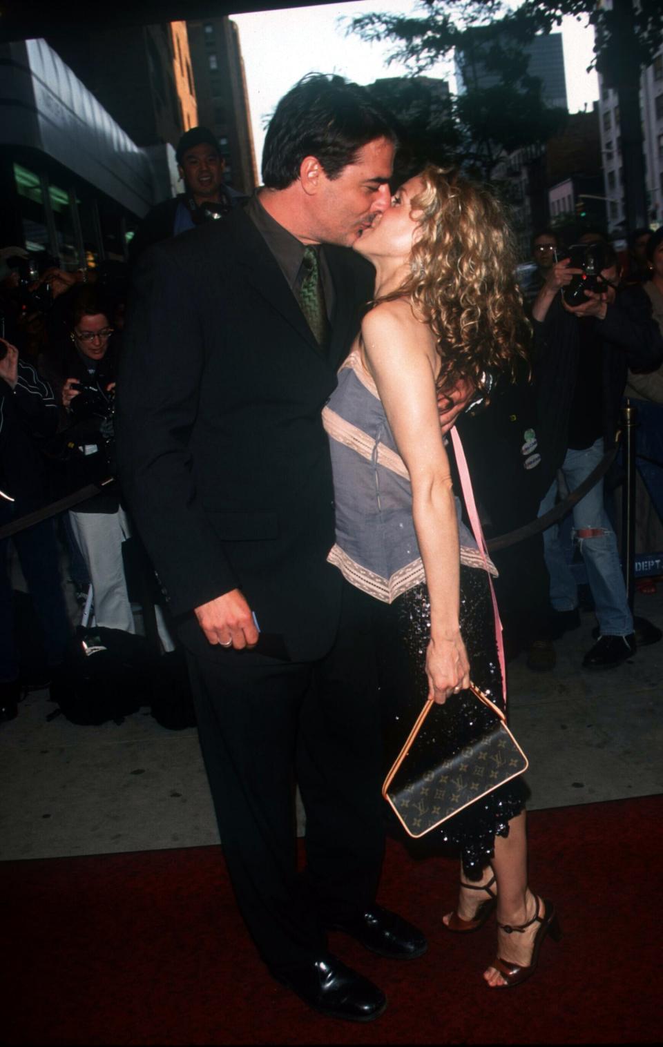 05/30/00 New York City  HBO's 'Sex And The City' kicks-off a new season with a star-studded screening and party.  'Sex...' co-stars Chris Noth and Sarah Jessica Parker, share a real life kiss.    Photo by Evan Agostini/ImageDirect