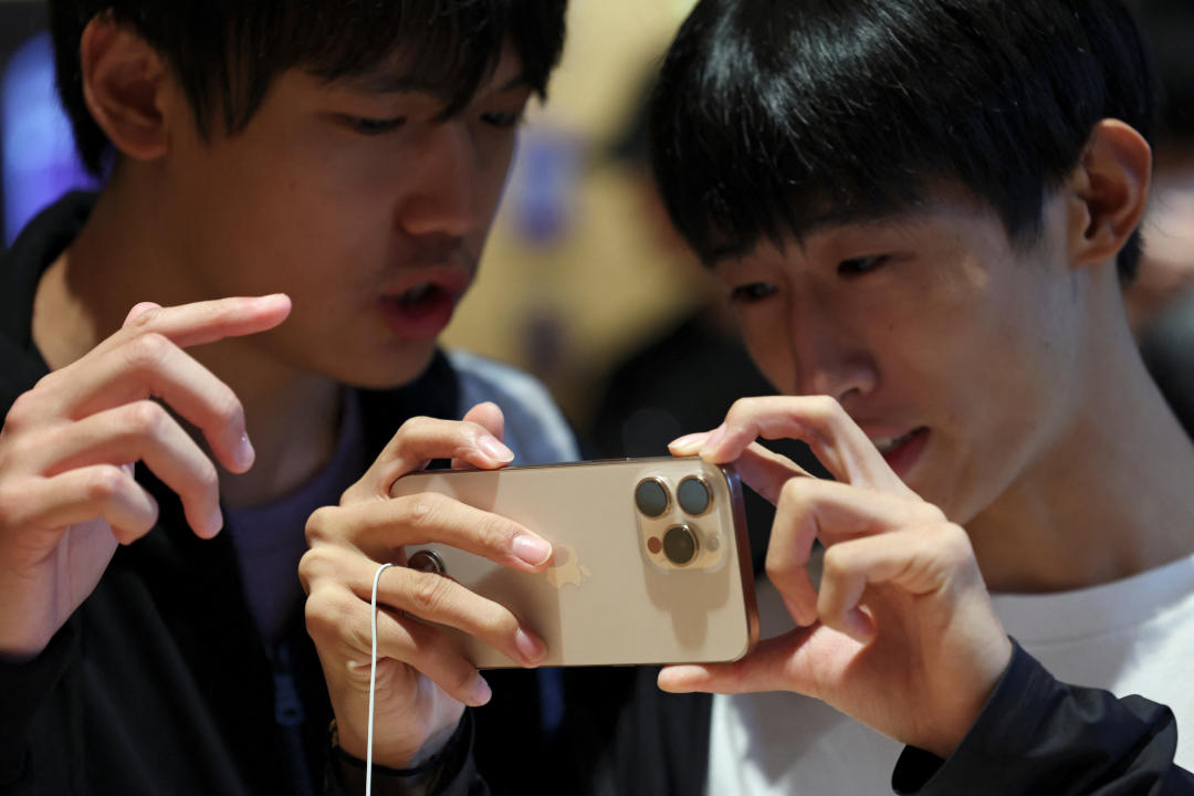 The new iPhone 16 series smartphones go on sale at an Apple store in Beijing, China on 20 September 2024. (PHOTO: REUTERS/Florence Lo)