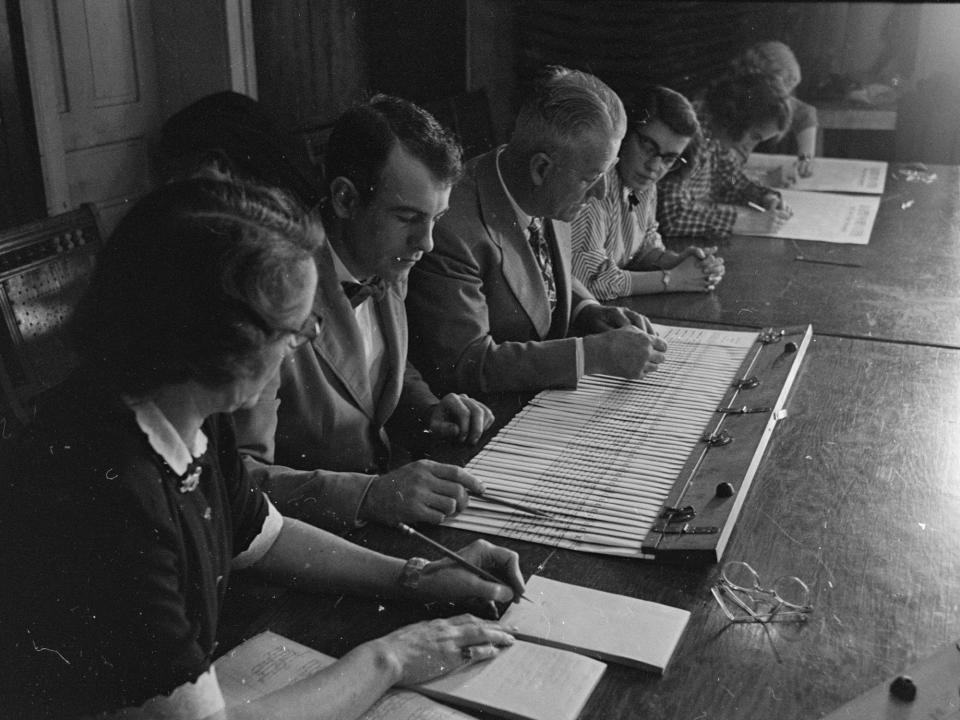 counting votes 1952