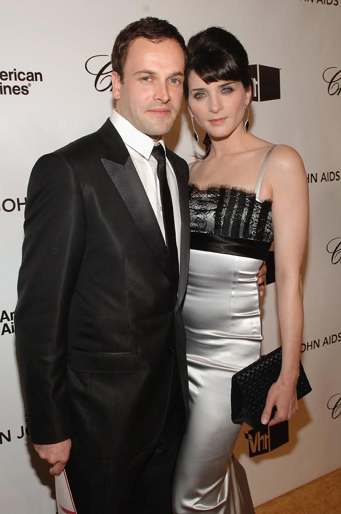 Oscars Elton John Party 2008 Jonny Lee Miller Michelle Hicks