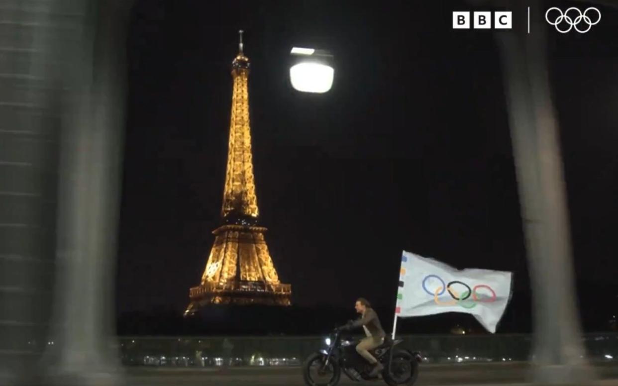 Cruise sped through the Paris in a pre-recorded video