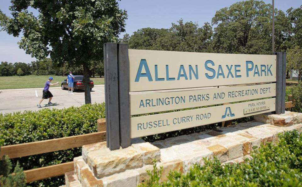 Allan Saxe Park in south Arlington is one of many places named after the former UT-Arlington professor who gave hundreds of thousands of dollars to causes during his lifetime. File photo, Aug. 5, 2009.