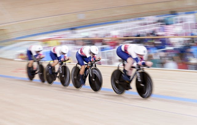 Katie Archibald, Laura Kenny, Neah Evans and Josie Knight in action