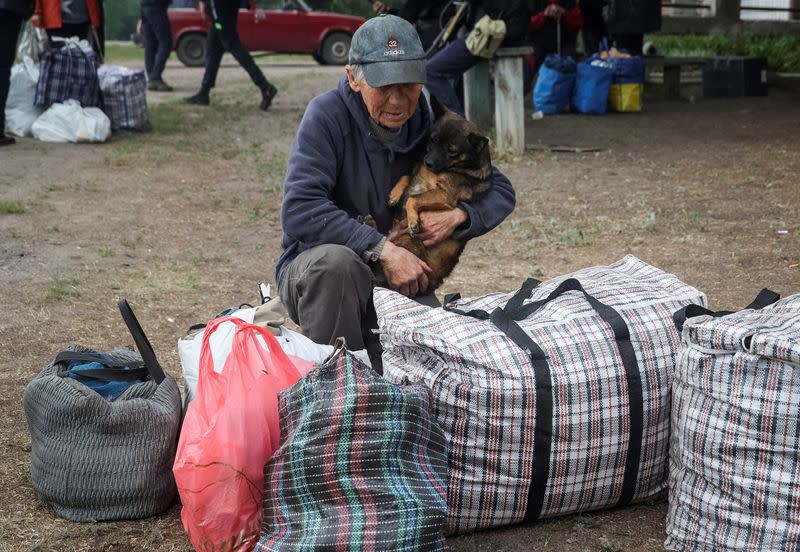 Vovchansk area residents are evacuated to Kharkiv due to Russian shelling