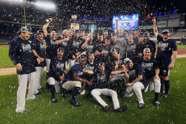 Yankees celebrate AL East title in style
