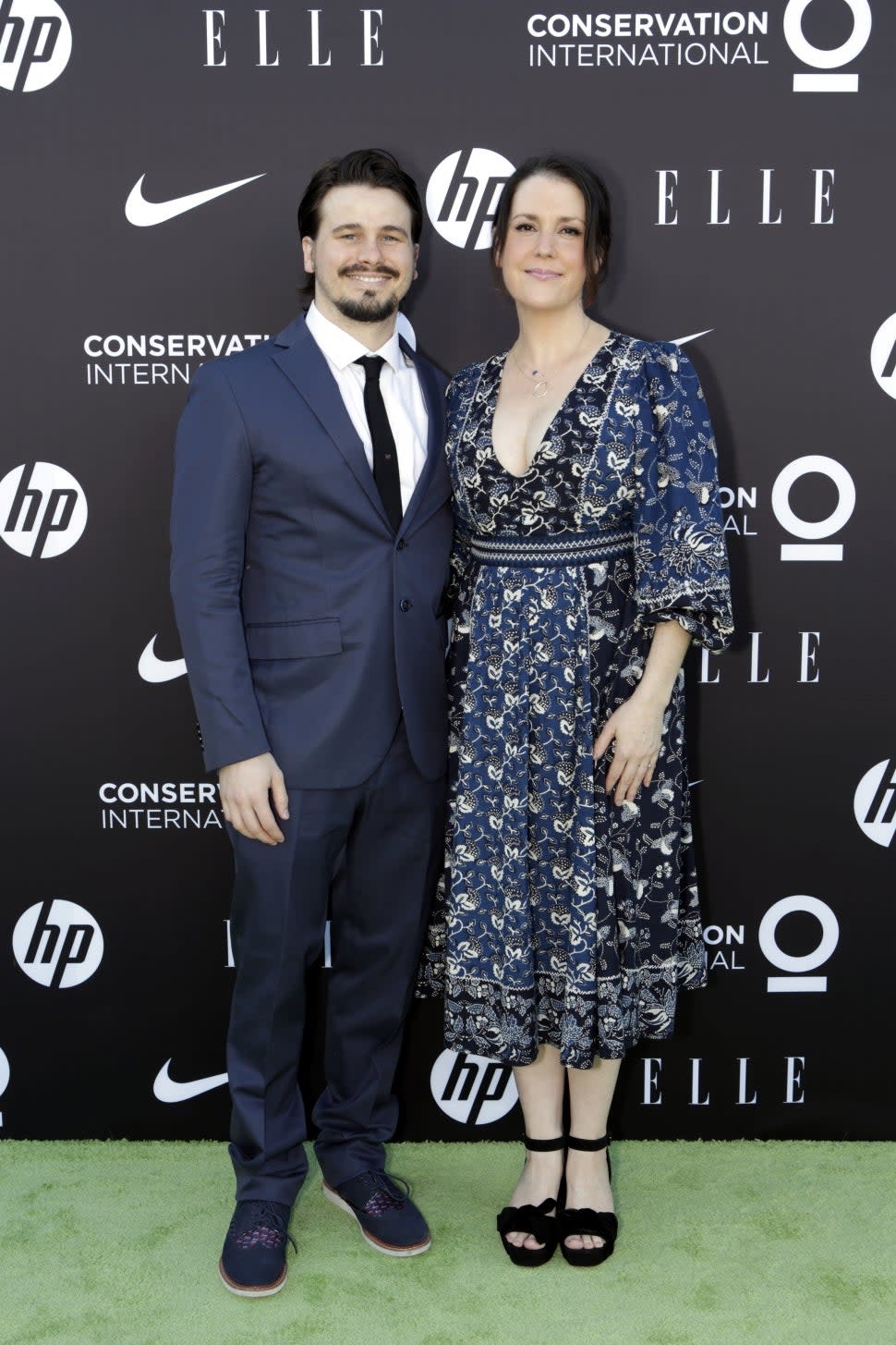 Jason Ritter and Melanie Lynskey, 2019