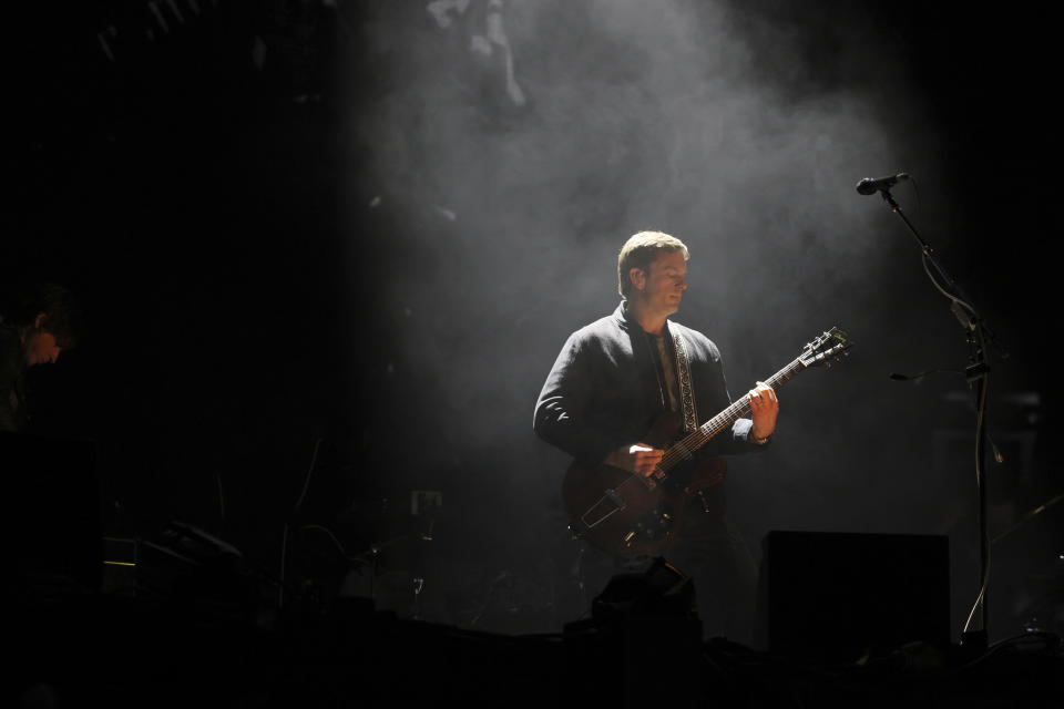 Caleb Followill vocalista de la banda estadounidense Kings of Leon durante su presentación en el Festival Vive Latino en la Ciudad de México el domingo 17 de marzo de 2024. (Foto AP/Ginnette Riquelme)