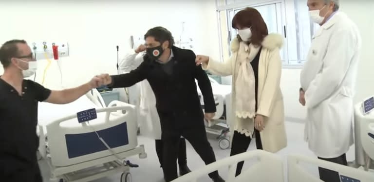 Cristina Kirchner acompañó a Axel Kicillof en una recorrida por el Hospital de Niños Sor María Ludovica