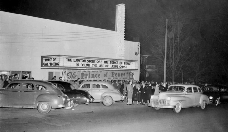 Moviegoers line up outside the Colony Theater, now the Rialto Theater, to see The Lawton Story of the Prince of Peace, January 1950.