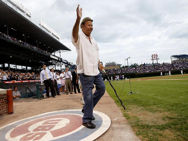 Local bar owner retrieves Ron Santo memorabilia the Cubs say they