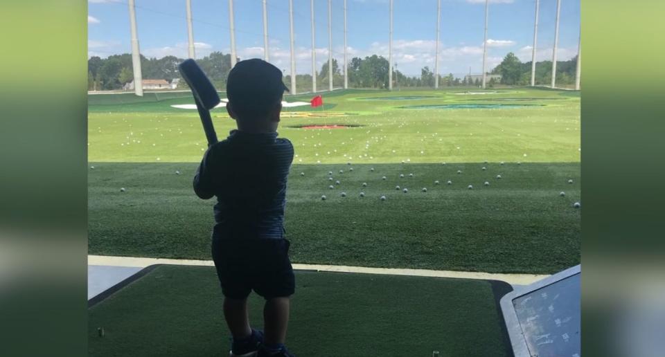 Con tan solo dos años, tiene un gran swing ( Créditos: Instagram Luca )