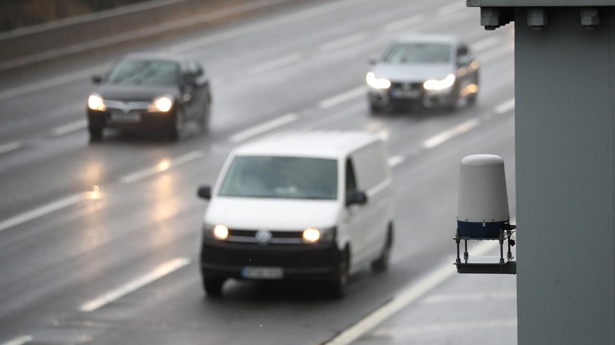 Classic car owners taking detours to avoid smart motorways