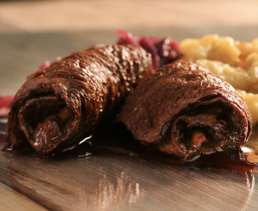 Moschinskis vegane Soja Roulade mit Rotkohl - Copyright: Björn Moschinski