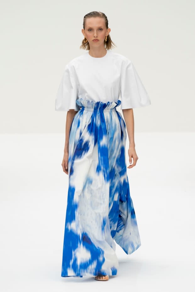 <p>A look from the Carolina Herrera Spring 2020 collection. Photo: Imaxtree</p>