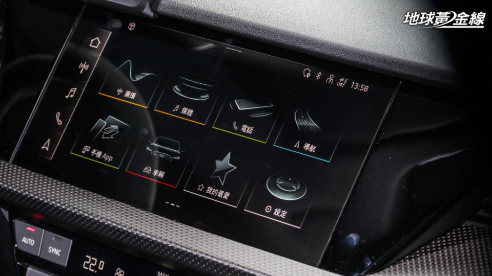 RS 3 Sportback中控台安裝10.1吋觸控螢幕。(攝影/ 陳奕宏)