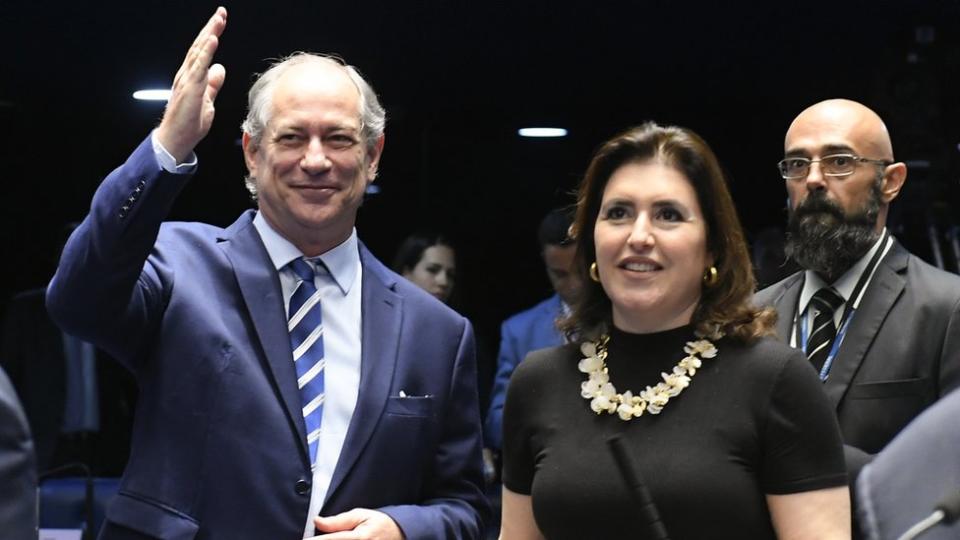 Ciro Gomes e Simone Tebet em foto tirada no plenário do Senado em 29 de outubro de 2019