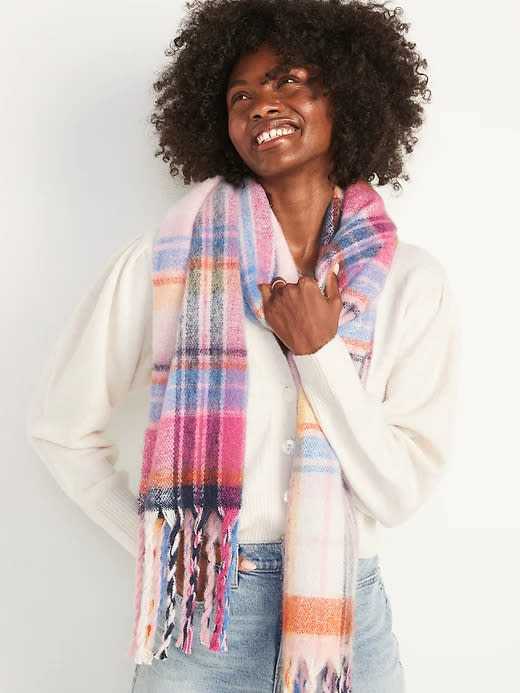 Soft-Brushed Printed Bouclé Scarf. Image via Old Navy.