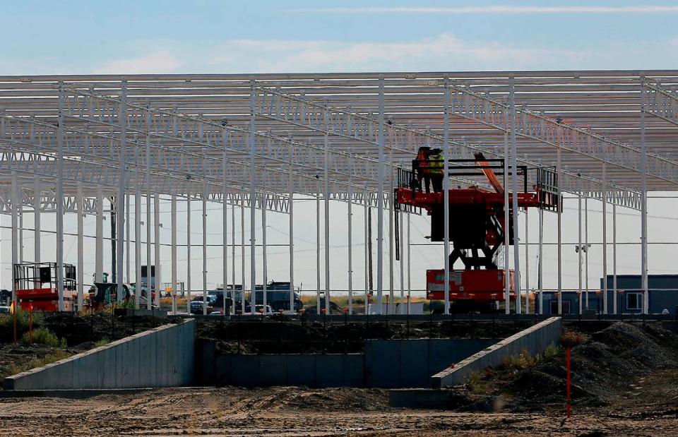 Work is underway on greenhouse and packaging facility for Local Bounti on a parcel just south of A Street between Elm Street and Oregon Avenue in Pasco.