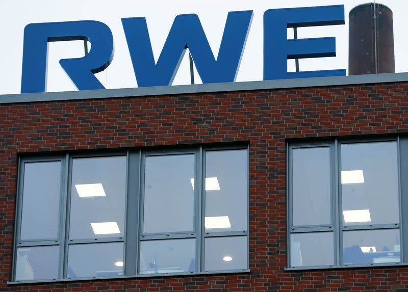 FILE PHOTO: RWE holds capital markets day