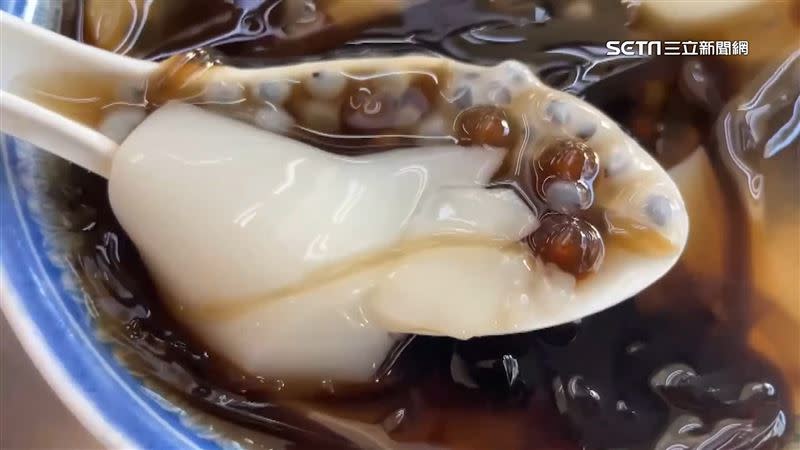 法國高中生品嚐豆花大讚「這個可以直接登頂」。圖為粉圓豆花。（示意圖／資料照）